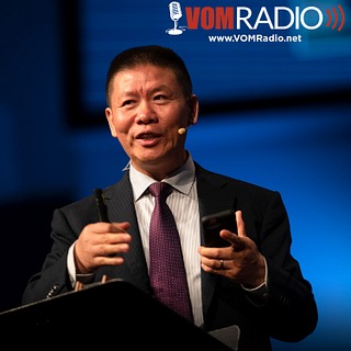 CHINA: The Narrow Path of Thorns